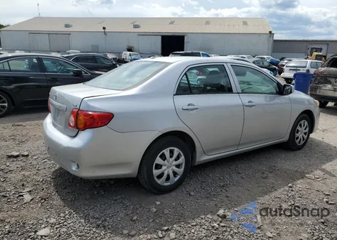 2010 Toyota Corolla Base z USA, uszkodzony, nr VIN 2T1BU4EE7AC528974